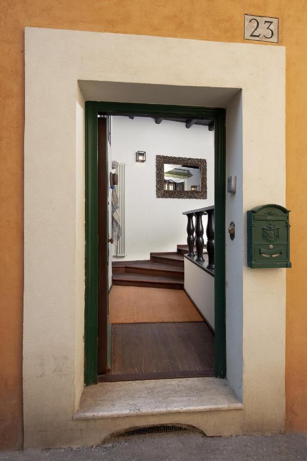 Antica Dimora La Campanella Apartment โรม ภายนอก รูปภาพ